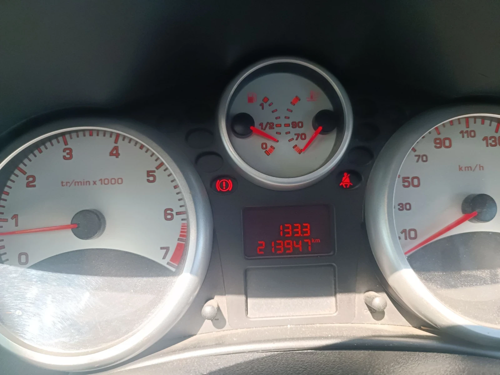 Peugeot 207, снимка 8 - Автомобили и джипове - 55727445