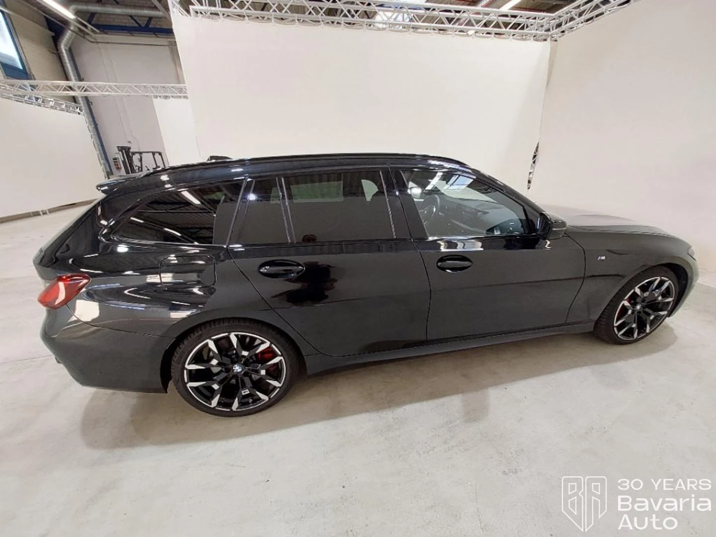BMW 320 d Touring xDrive M Sport Paket, снимка 4 - Автомобили и джипове - 55879109