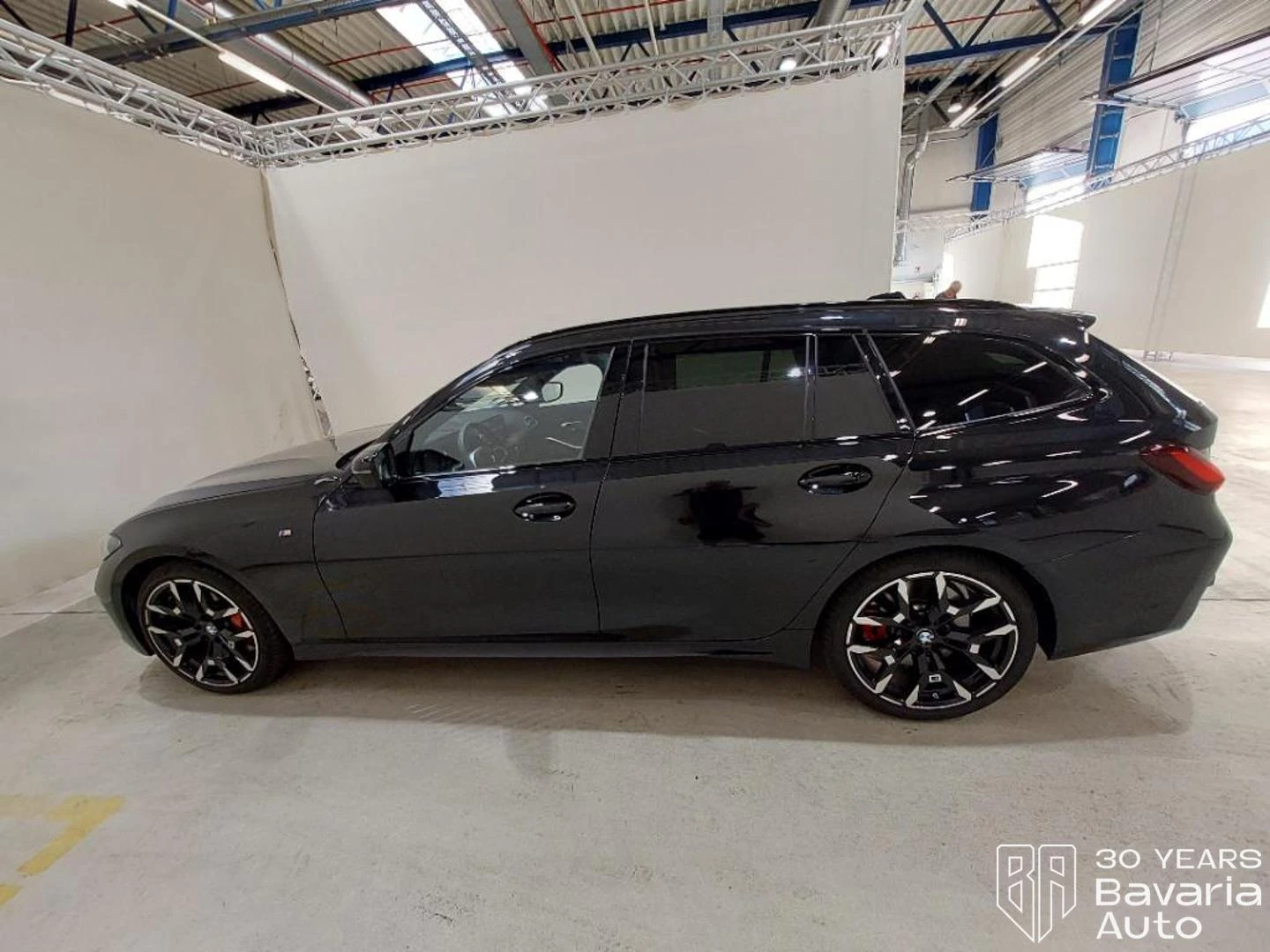 BMW 320 d Touring xDrive M Sport Paket, снимка 2 - Автомобили и джипове - 55879109