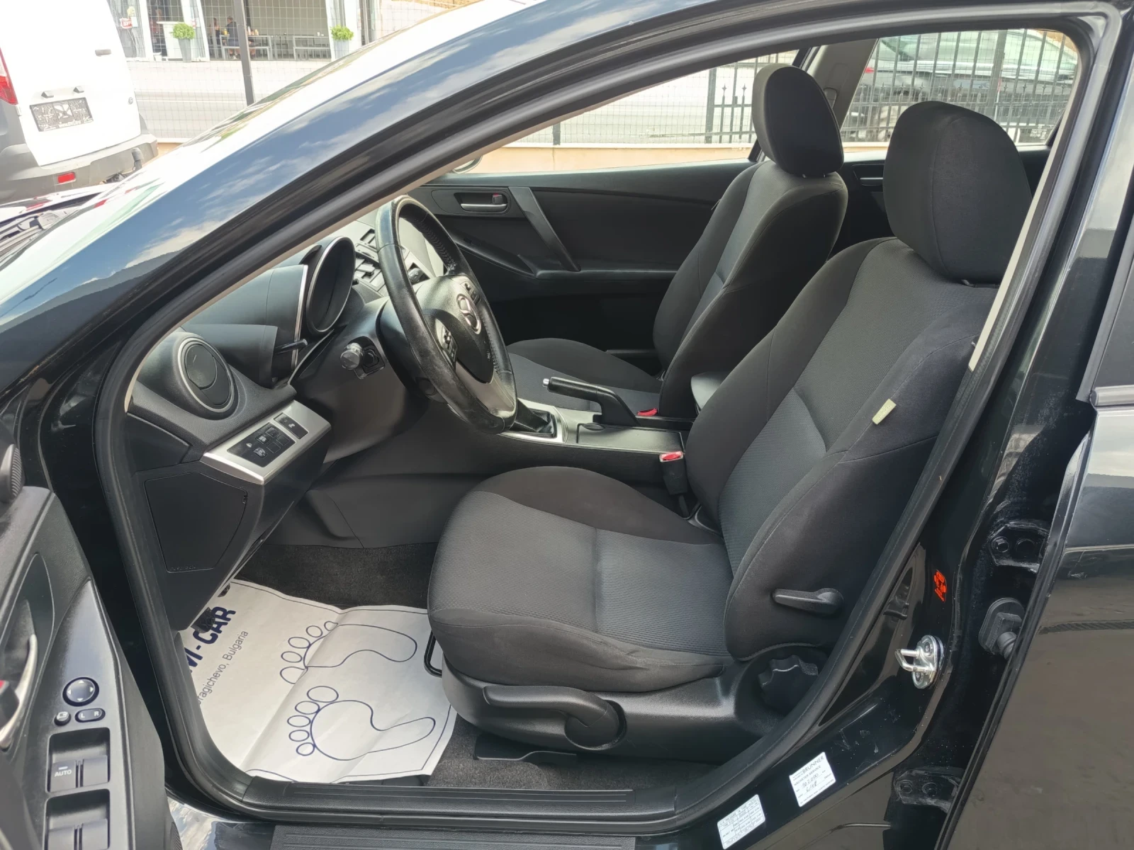 Mazda 3 1.6hdi 134х.км., снимка 8 - Автомобили и джипове - 55930120