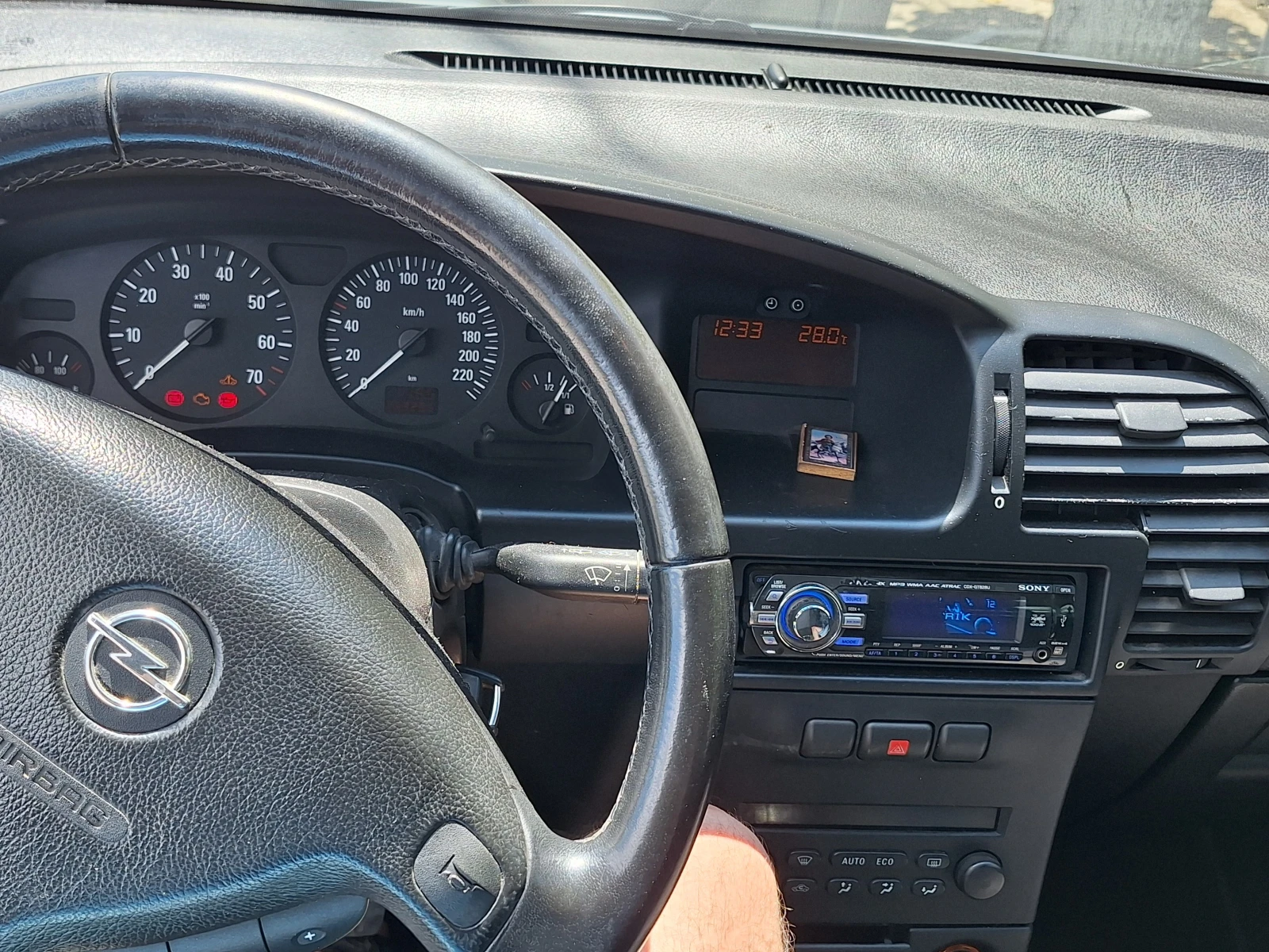 Opel Zafira, снимка 8 - Автомобили и джипове - 56011110