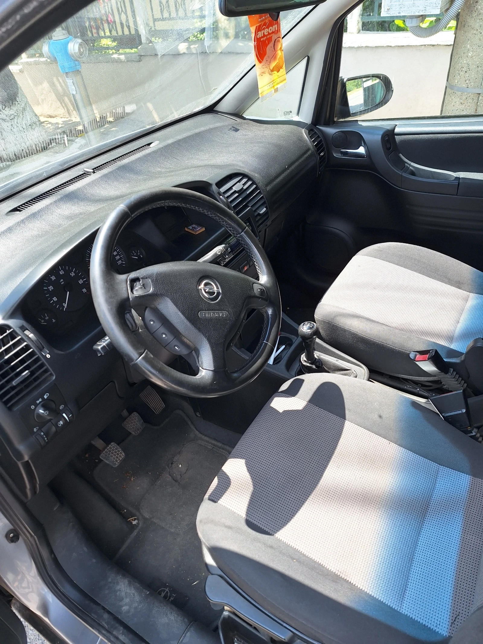 Opel Zafira, снимка 5 - Автомобили и джипове - 56011110