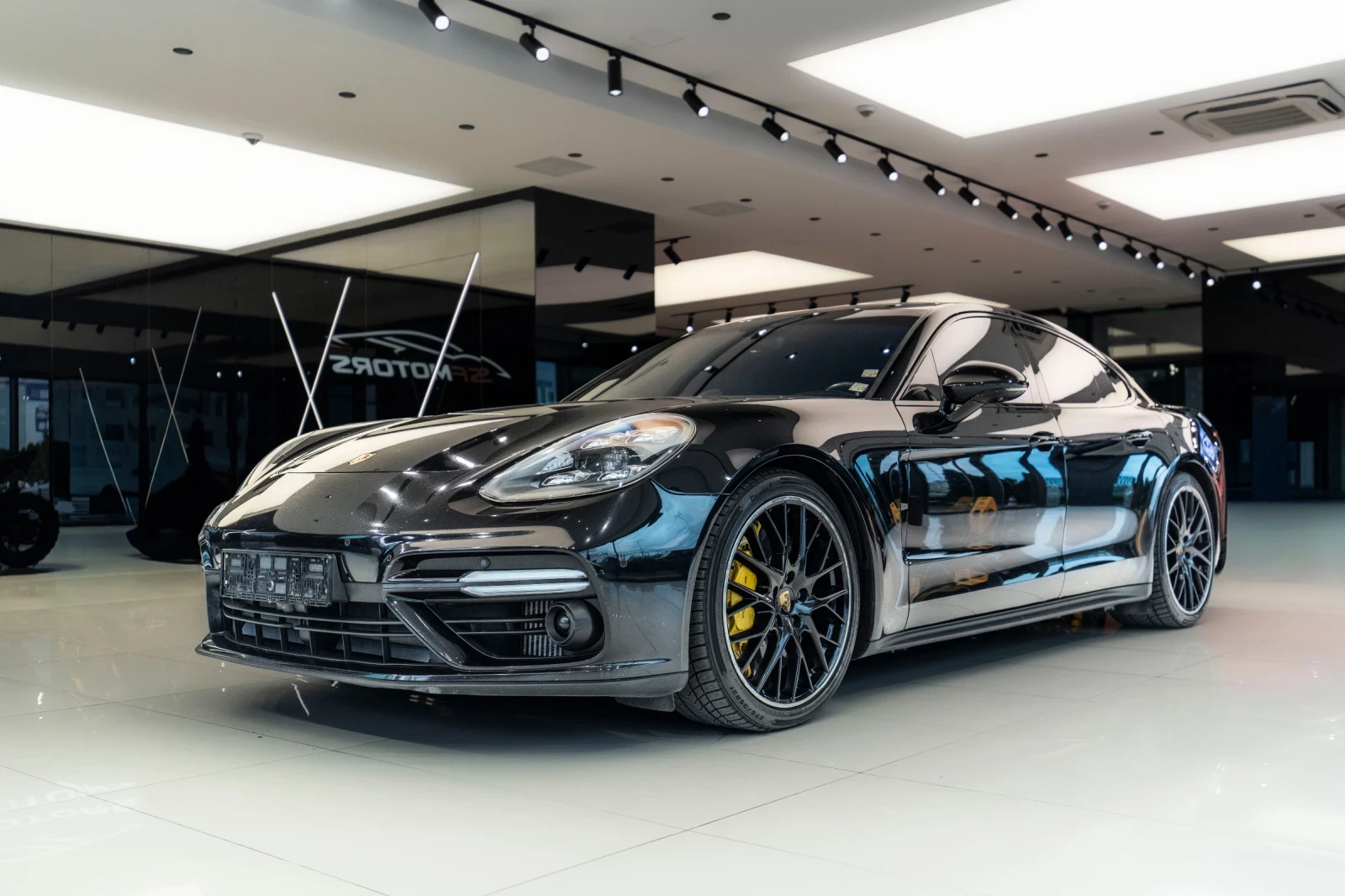 Porsche Panamera TURBO S* BURMESTER* SOFTCLOSE* KEYLESS* RED BELTS*