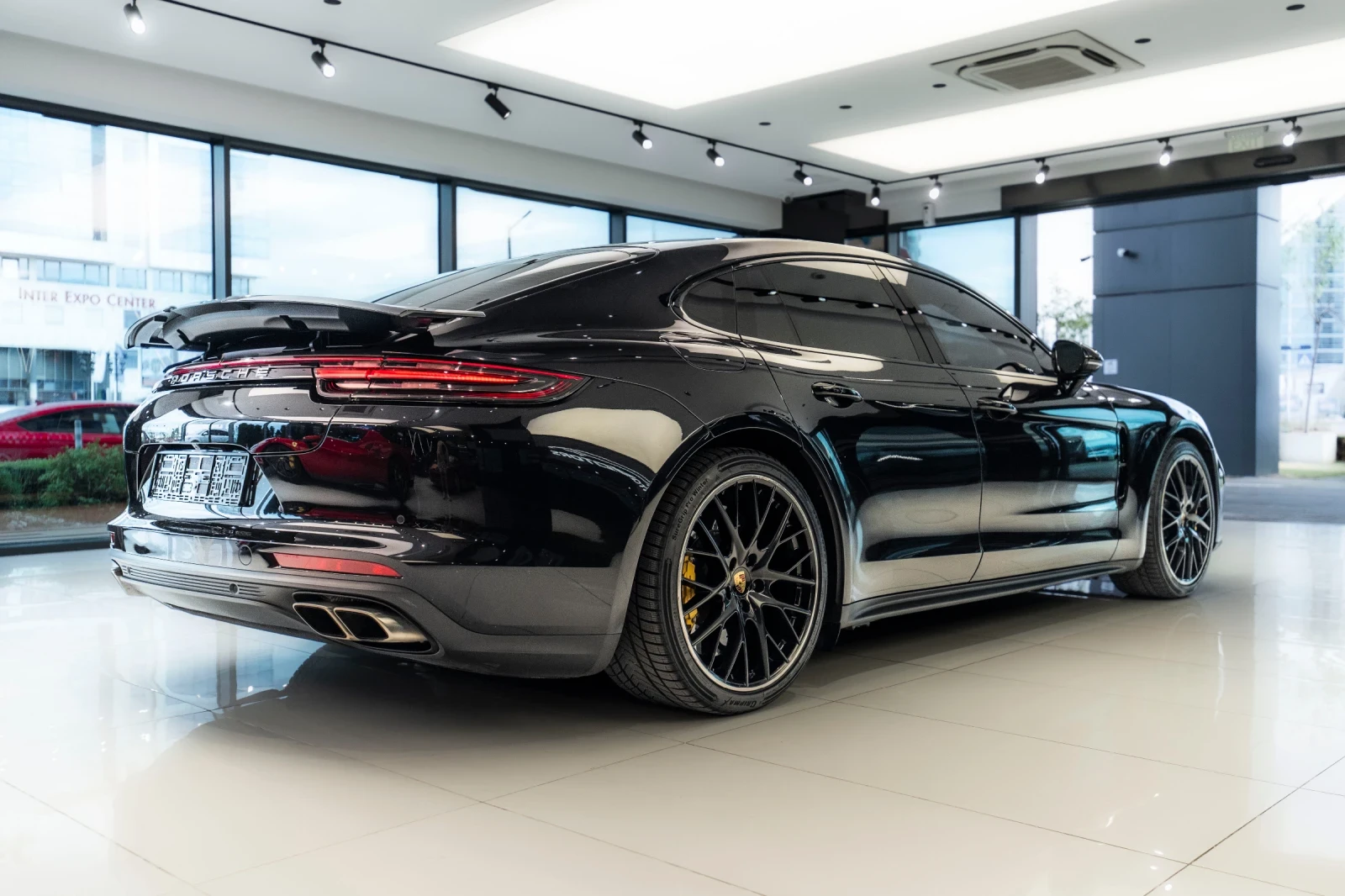 Porsche Panamera TURBO S* BURMESTER* SOFTCLOSE* KEYLESS* RED BELTS*, снимка 5 - Автомобили и джипове - 56088050