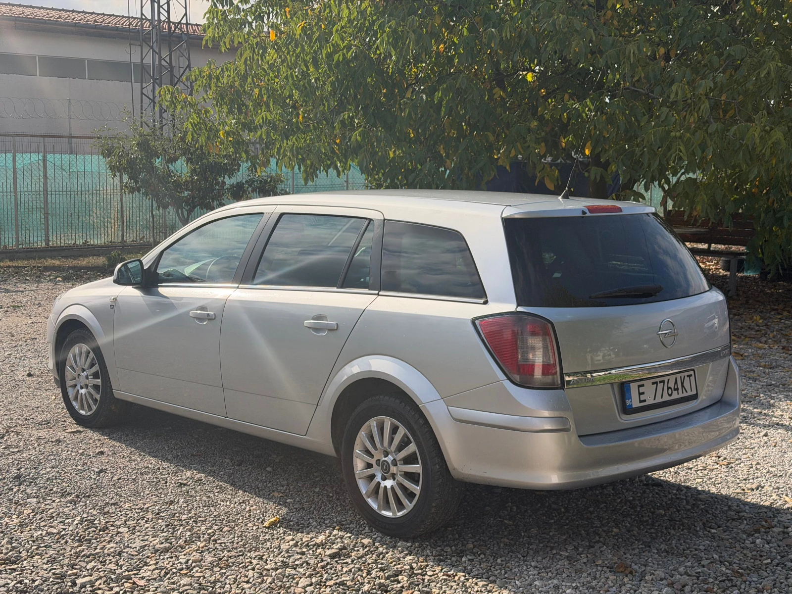 Opel Astra 1.7CDTi, снимка 6 - Автомобили и джипове - 56233197