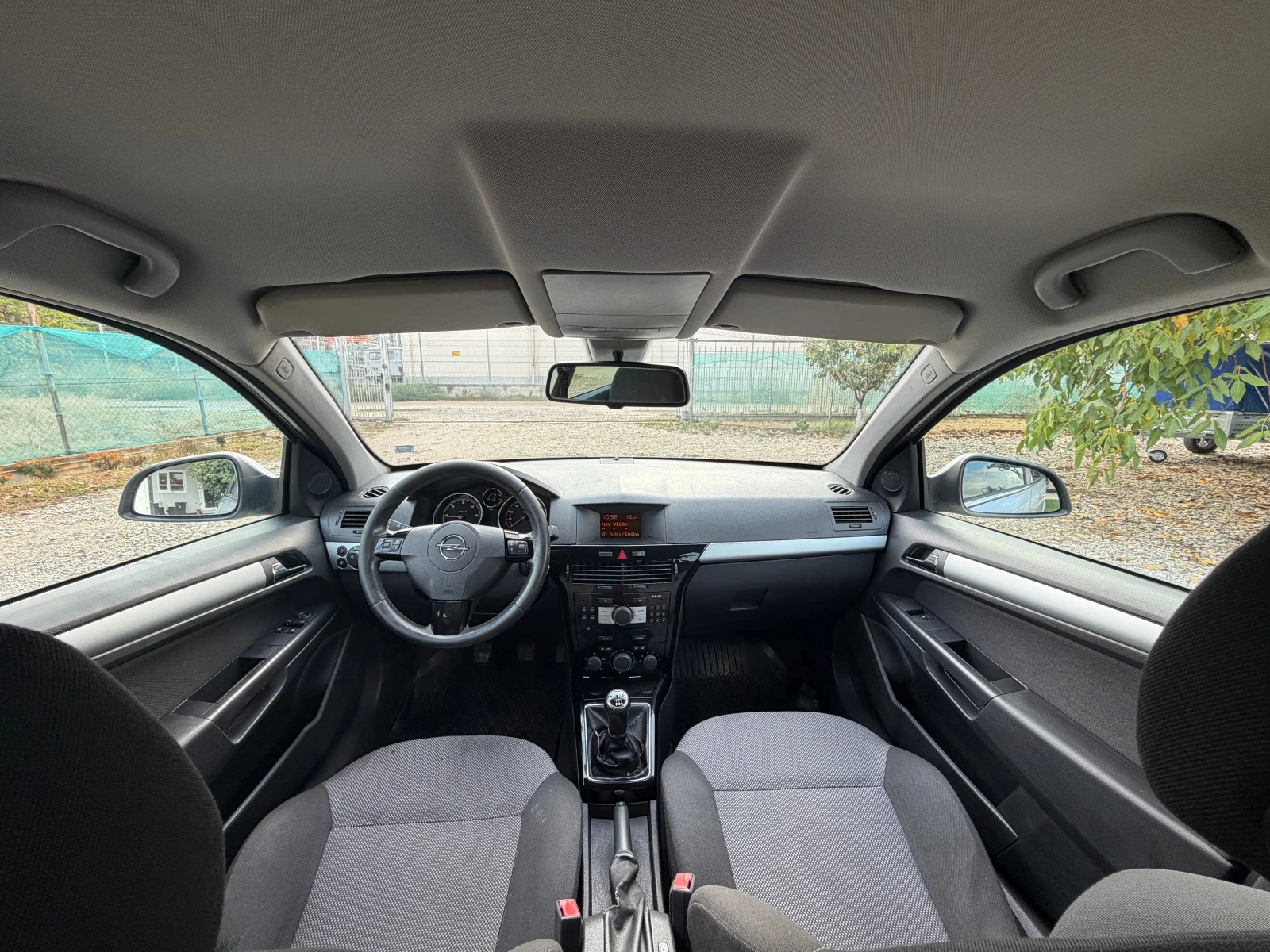 Opel Astra 1.7CDTi, снимка 10 - Автомобили и джипове - 56233197