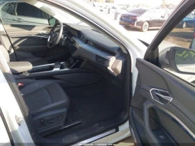 Audi Q8 E-TRON* PREMIUM PLUS* QUATTRO* ДИСТРОНИК* ПАНОРАМА, снимка 5