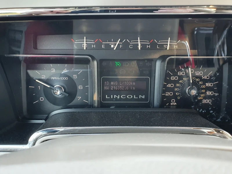 Lincoln Navigator L 5.4, снимка 11 - Автомобили и джипове - 52531769