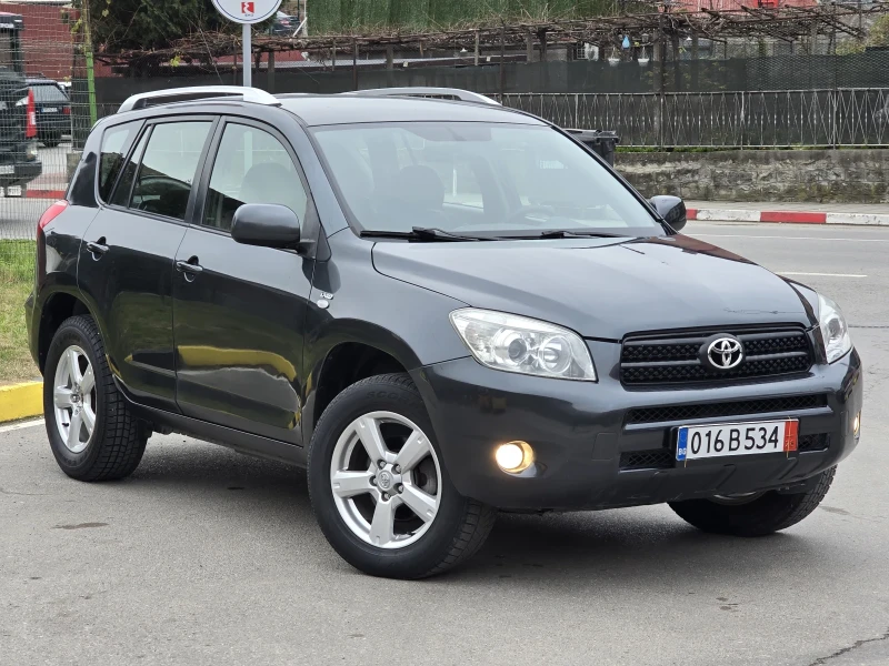 Toyota Rav4 Топ състояние внос Италия, снимка 2 - Автомобили и джипове - 52791015