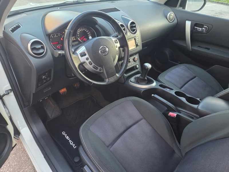 Nissan Qashqai 1.6i-ECO/GPL+ /Navi/Камера, снимка 9 - Автомобили и джипове - 52849565