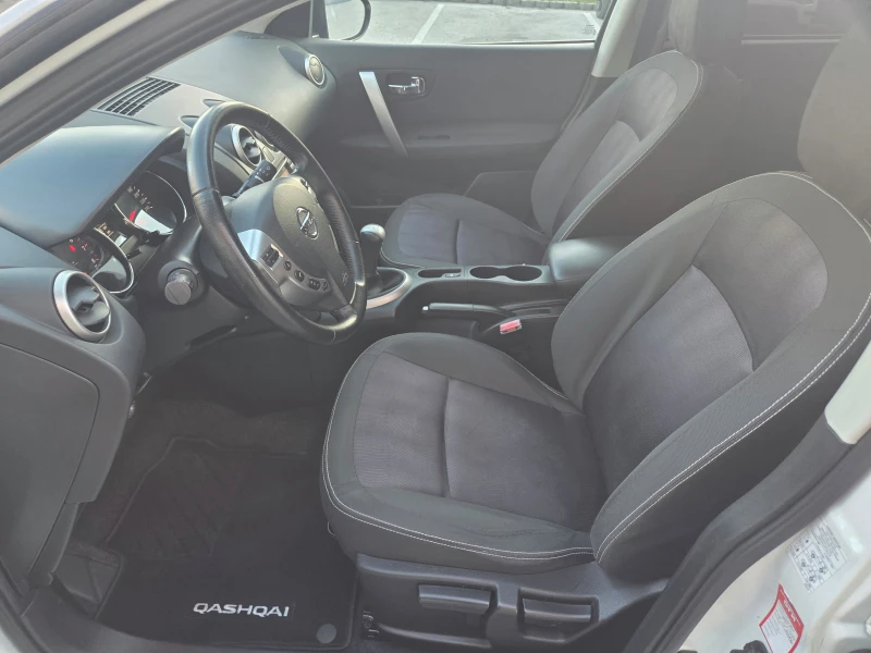 Nissan Qashqai 1.6i-ECO/GPL+ /Navi/Камера, снимка 10 - Автомобили и джипове - 52849565