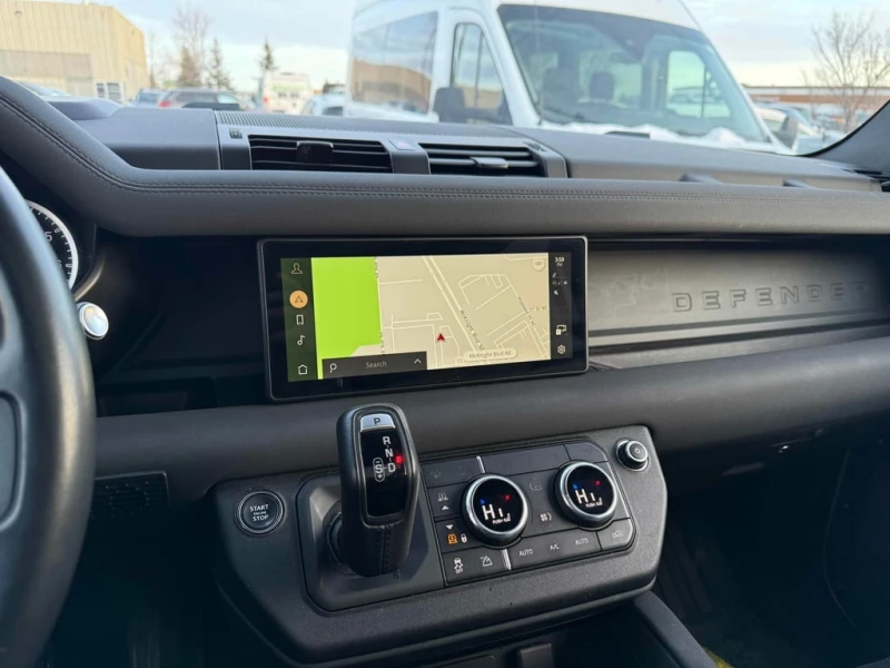 Land Rover Defender * 110 X Dynamic SE AWD * CARFAX * БЕЗ ПЪРВОНАЧАЛНА, снимка 9 - Автомобили и джипове - 52968462