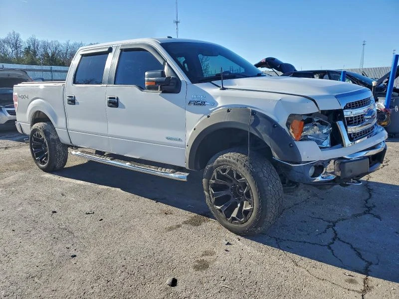 Ford F150 3.5L 6 4x4 w/Rear Wheel Drv, снимка 8 - Автомобили и джипове - 53144481