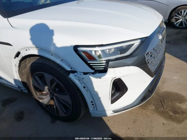 Audi Q8 E-TRON* PREMIUM PLUS* QUATTRO* ДИСТРОНИК* ПАНОРАМА, снимка 6 - Автомобили и джипове - 53564055