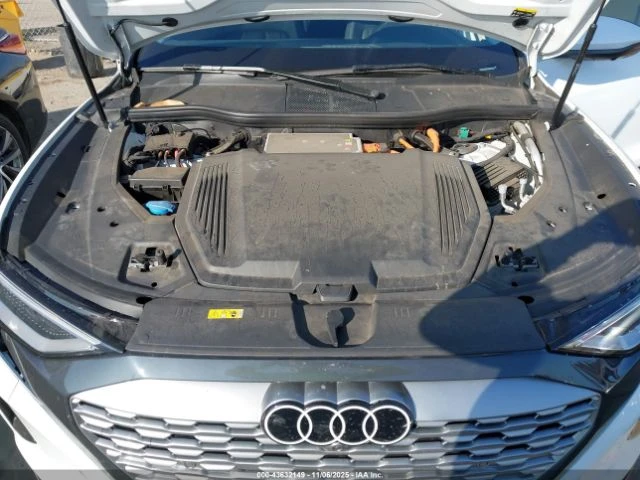 Audi Q8 E-TRON* PREMIUM PLUS* QUATTRO* ДИСТРОНИК* ПАНОРАМА, снимка 9 - Автомобили и джипове - 53564055