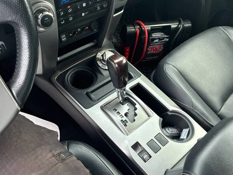 Toyota 4runner * 4WD * ОБДУХВАНЕ * PANO * CARFAX , снимка 13 - Автомобили и джипове - 55749666