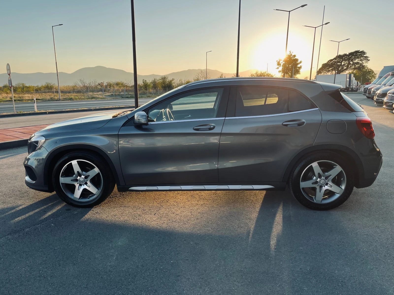 Mercedes-Benz GLA 200; 4MATIC;PANORAMA;NAVI - изображение 2