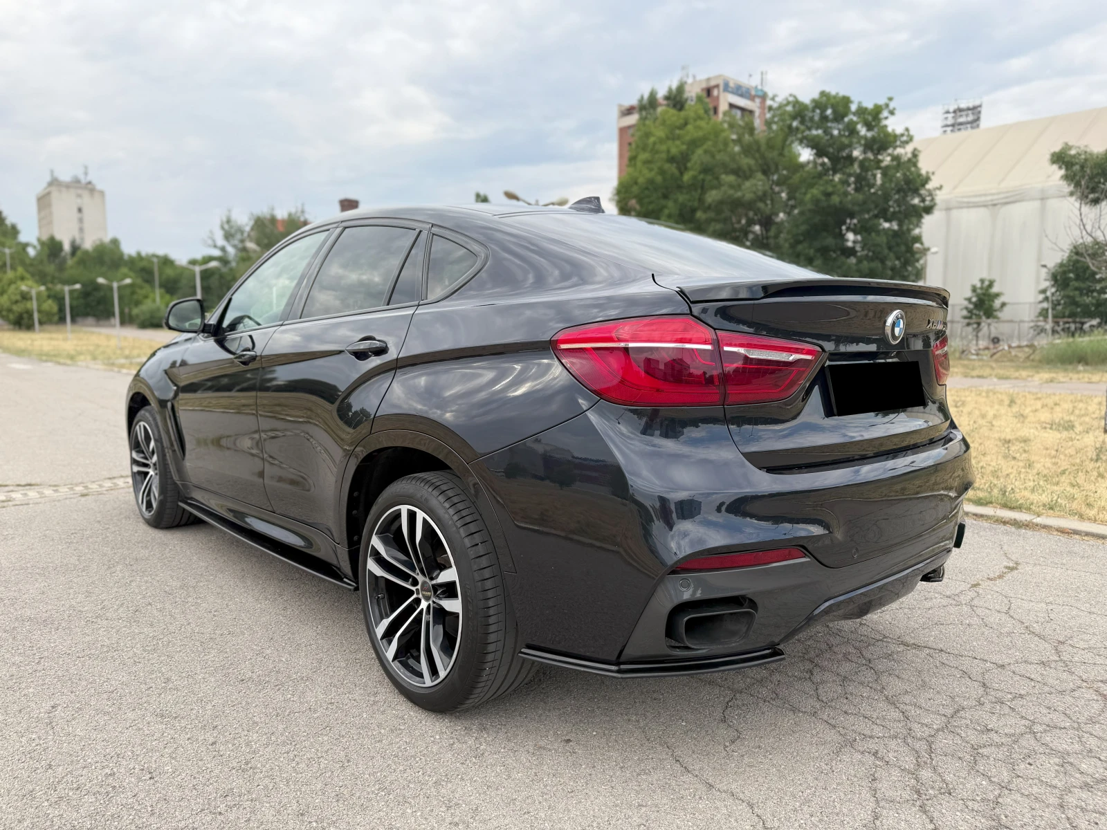 BMW X6 M50d - изображение 6