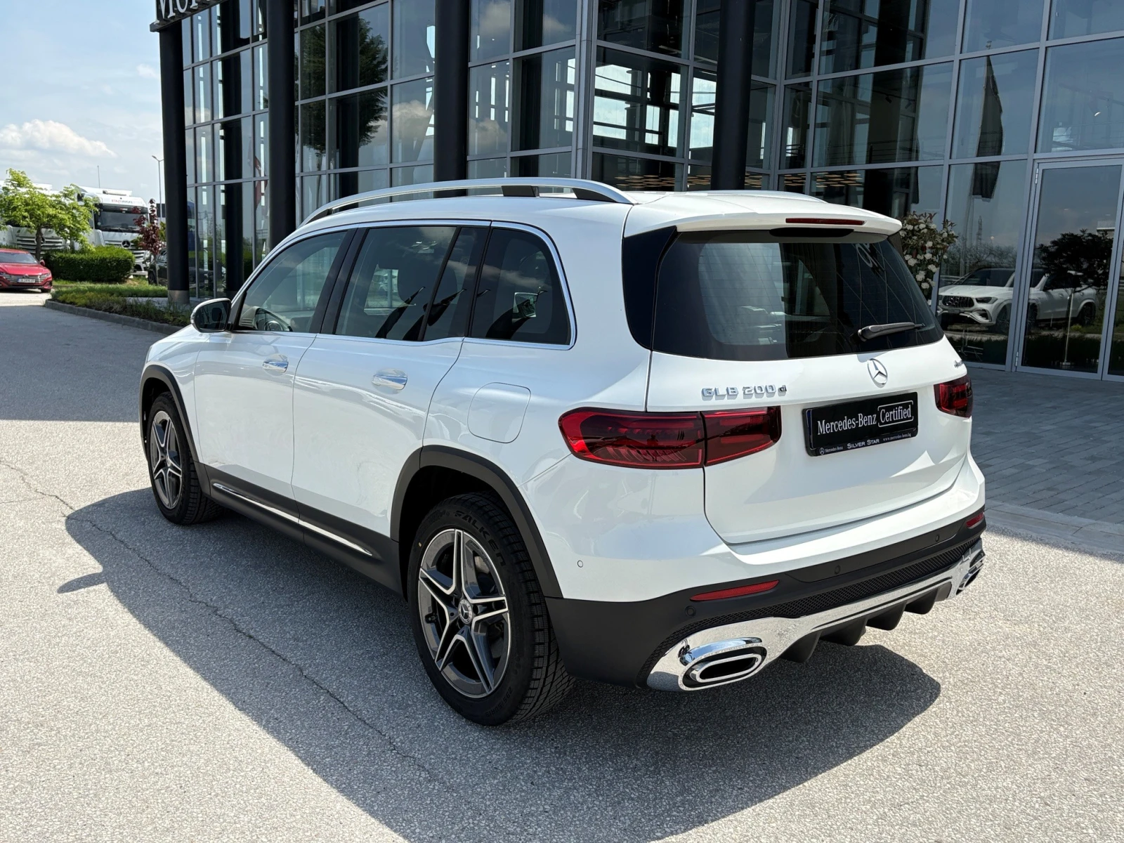 Mercedes-Benz GLB 200d 4MATIC 6+ 1, снимка 4 - Автомобили и джипове - 53164337