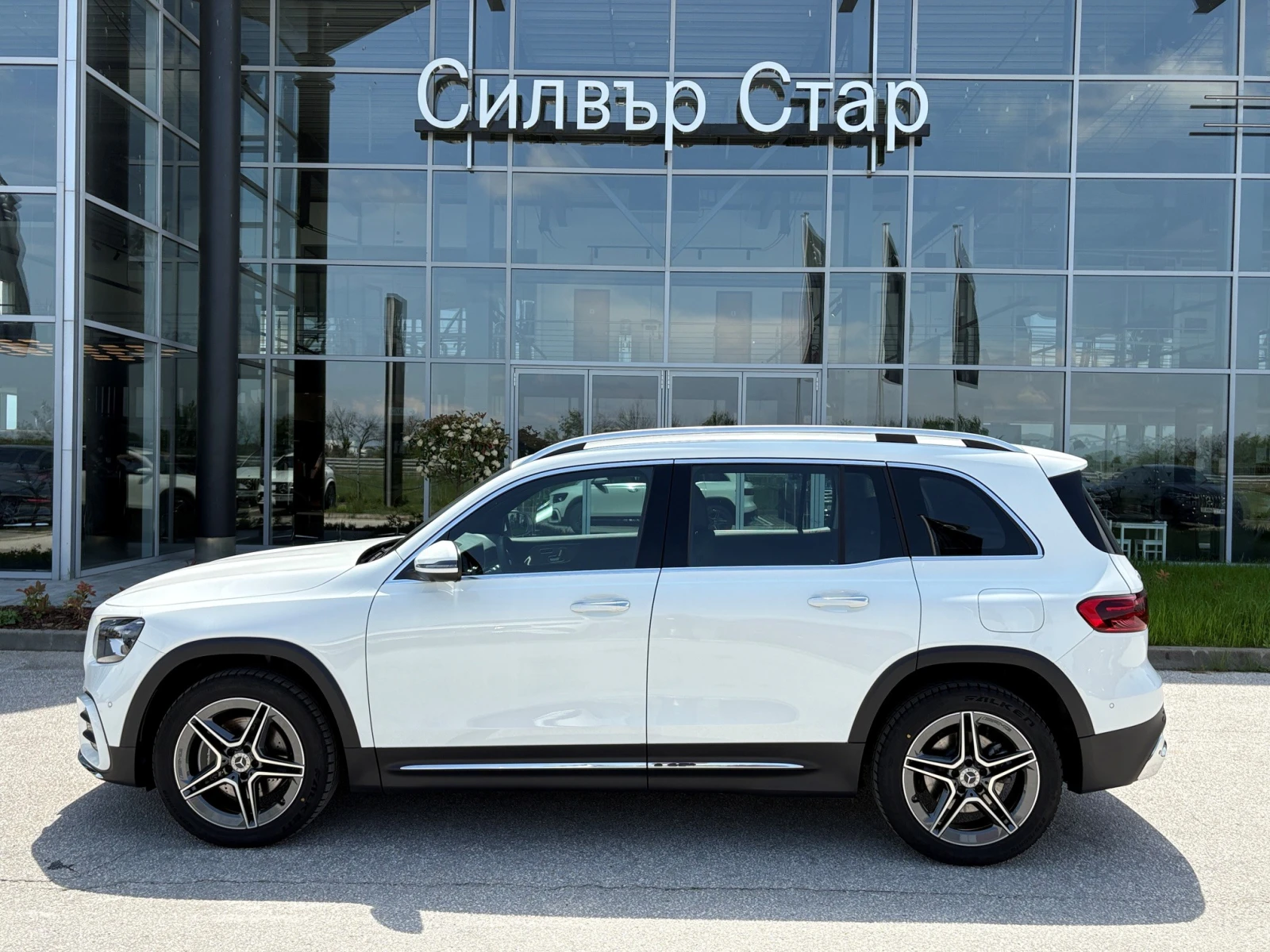 Mercedes-Benz GLB 200d 4MATIC 6+ 1, снимка 3 - Автомобили и джипове - 53164337