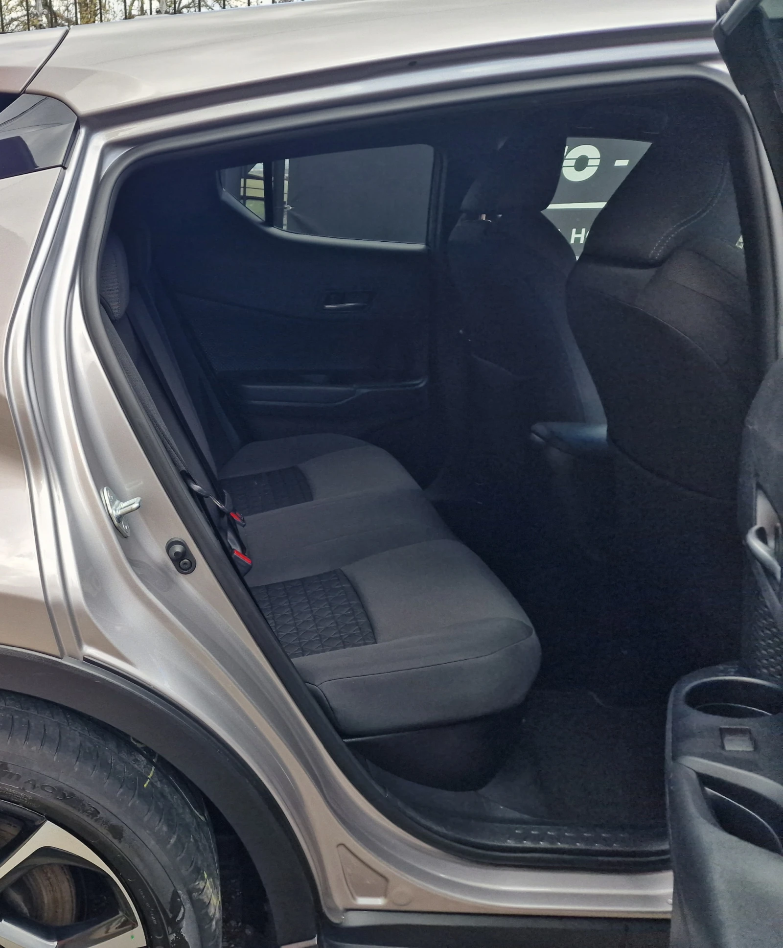 Toyota C-HR /2.0-HYBRID/ГАРАНЦИОНЕН/ГЕРМАНИЯ/58915км./FACELIFT, снимка 12 - Автомобили и джипове - 54164951