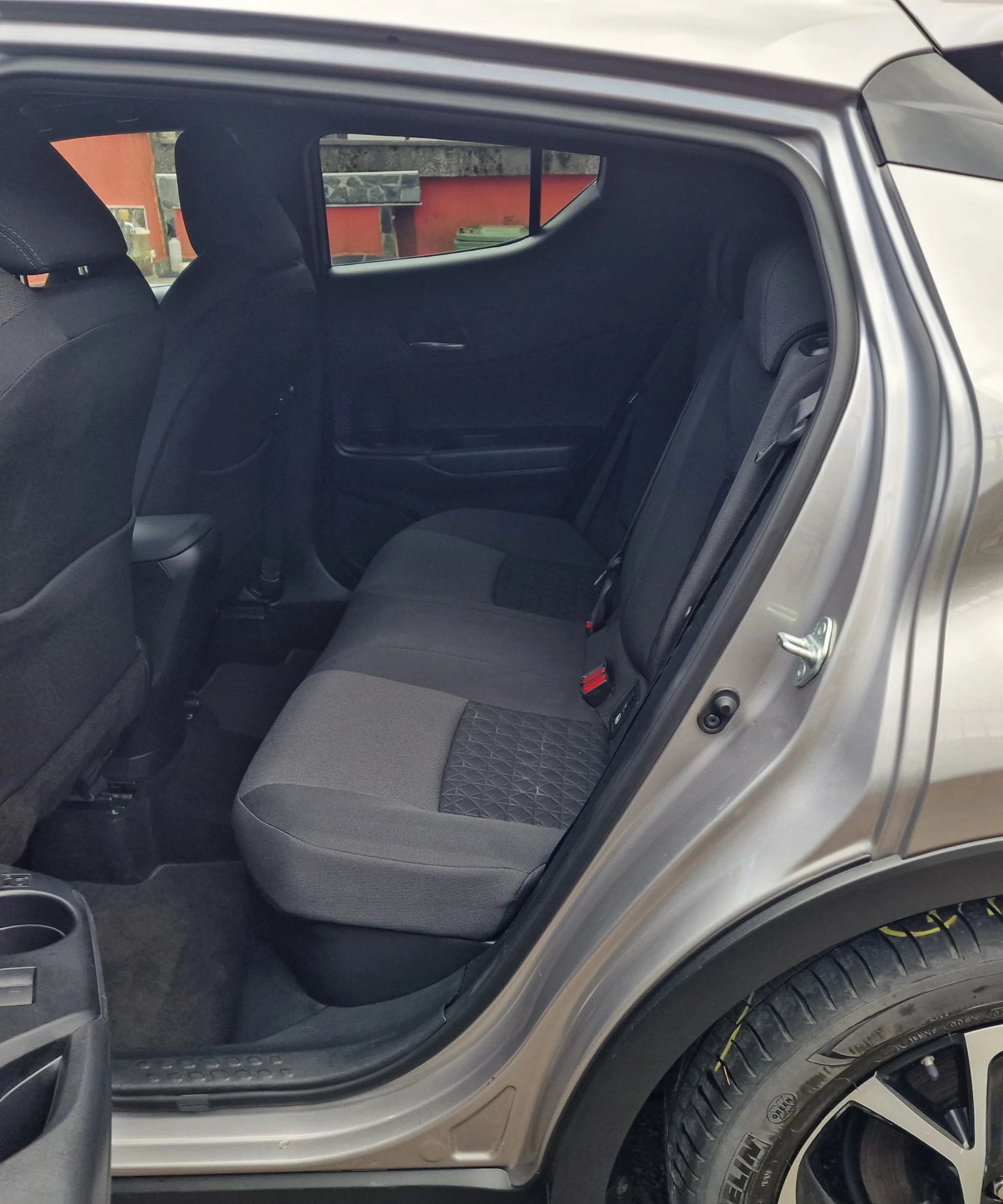 Toyota C-HR /2.0-HYBRID/ГАРАНЦИОНЕН/ГЕРМАНИЯ/58915км./FACELIFT, снимка 10 - Автомобили и джипове - 54164951