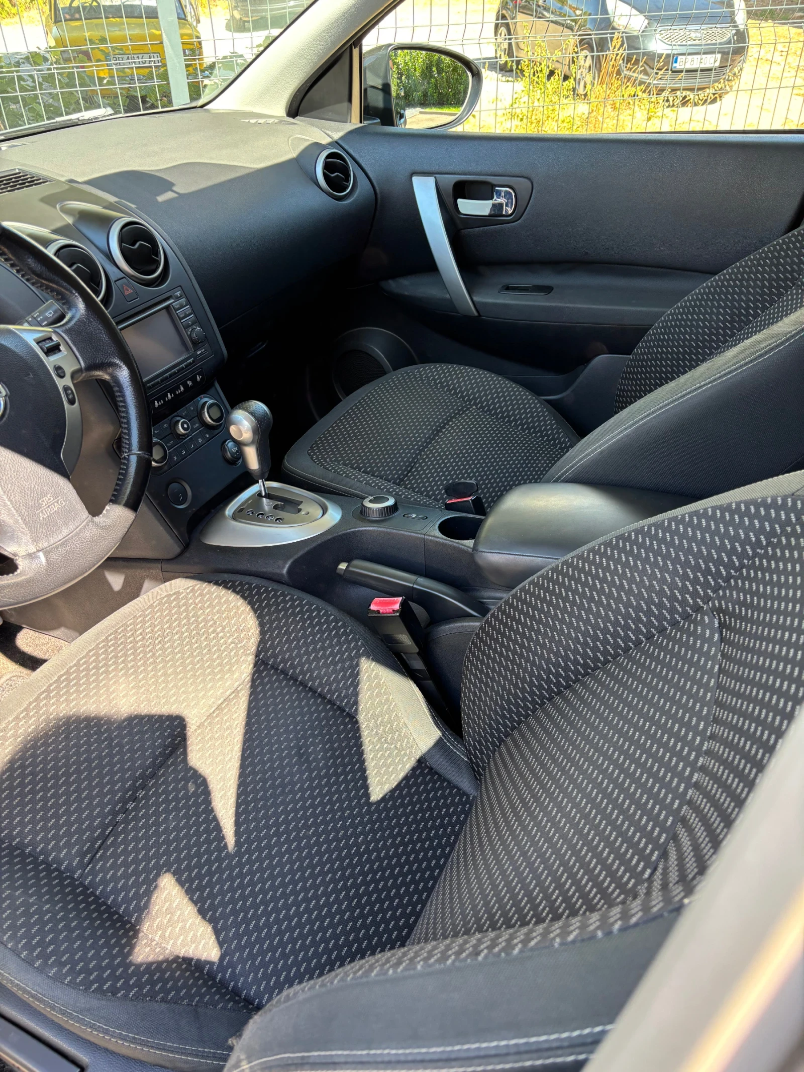 Nissan Qashqai, снимка 7 - Автомобили и джипове - 56167709