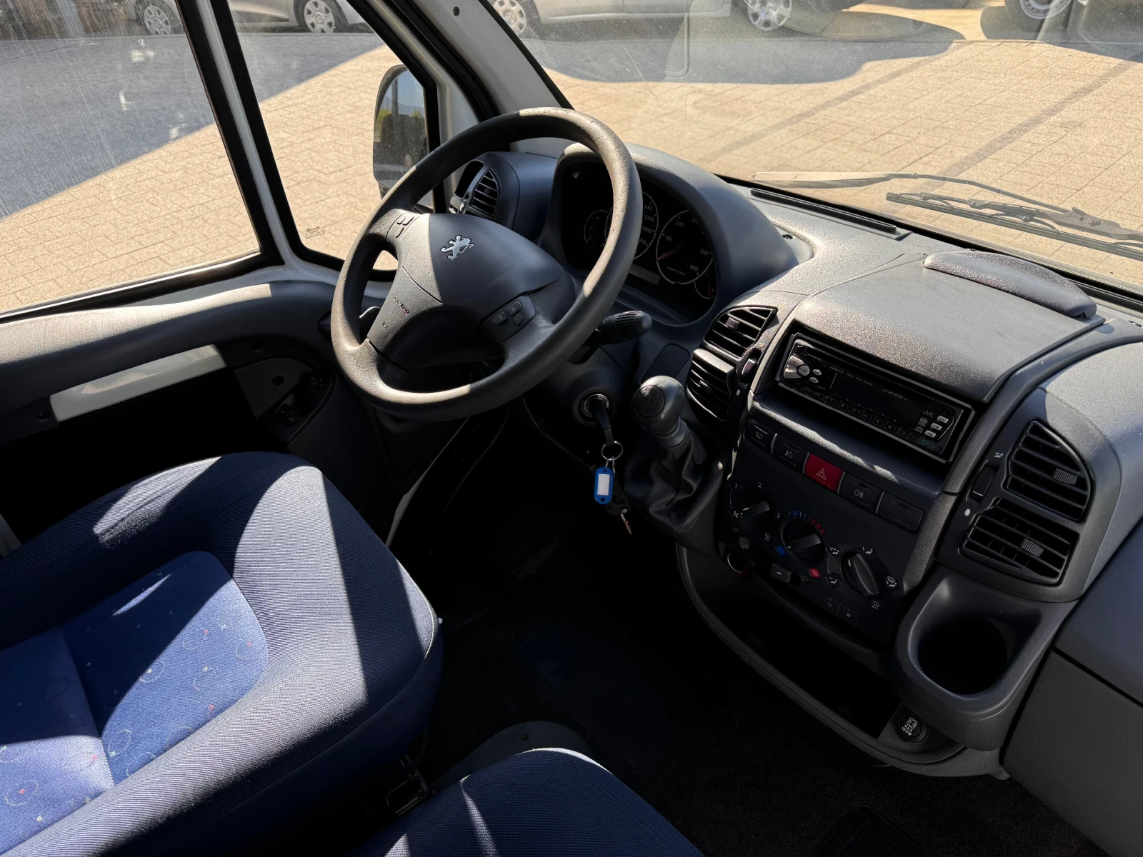 Peugeot Boxer 2.8HDI Климатик 9-местен - изображение 10