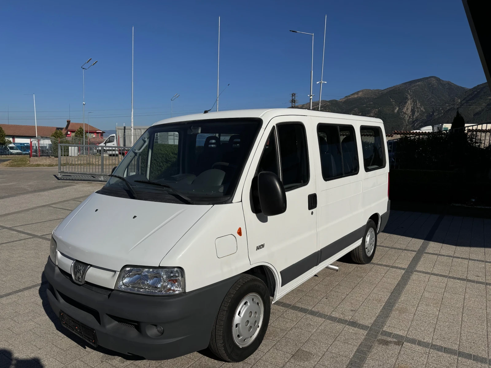 Peugeot Boxer 2.8HDI Климатик 9-местен - изображение 3