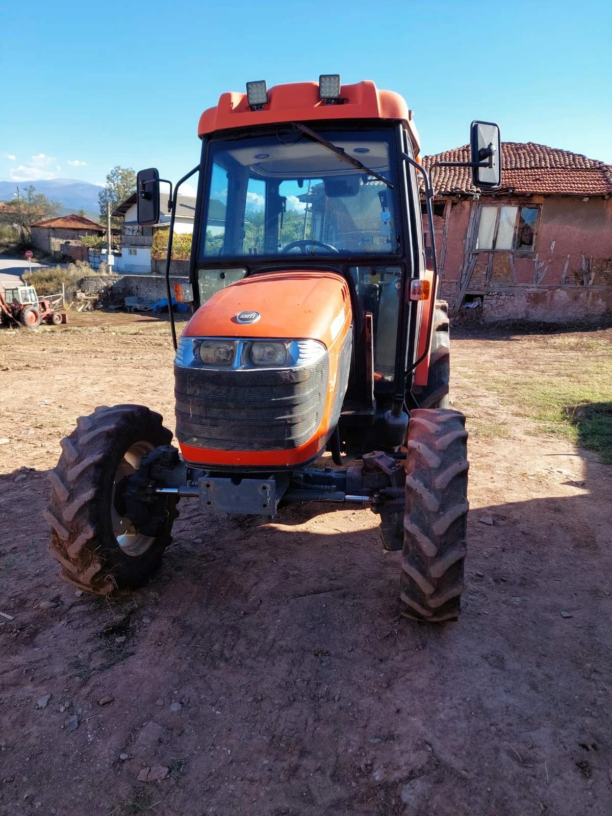 Трактор Kioti DK551C - изображение 2