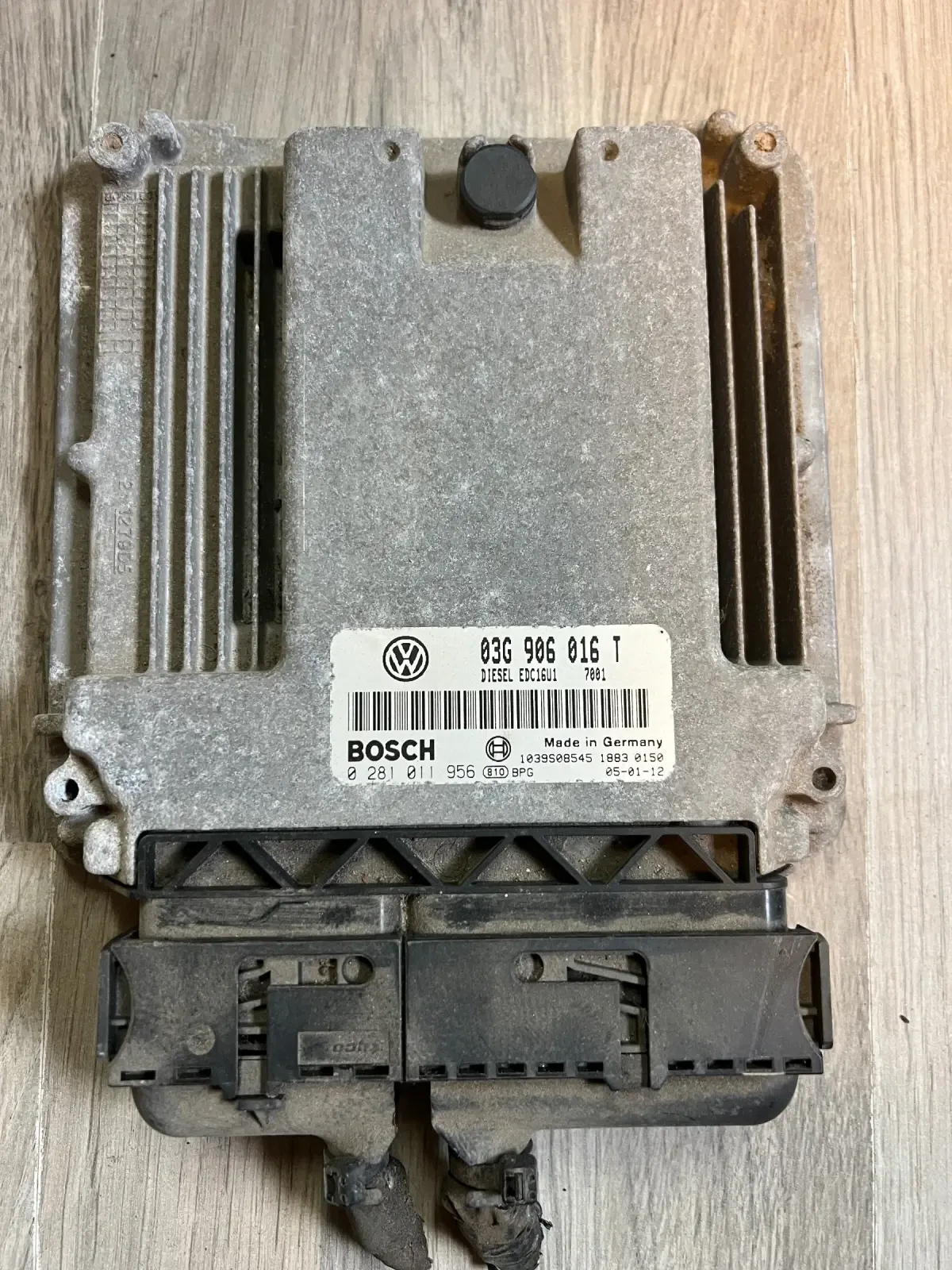 03G906016T �������� �������� VW 2.0TDI 03G 906 016 T EDC16U1 0281011956 | Mobile.bg � ����������� 1