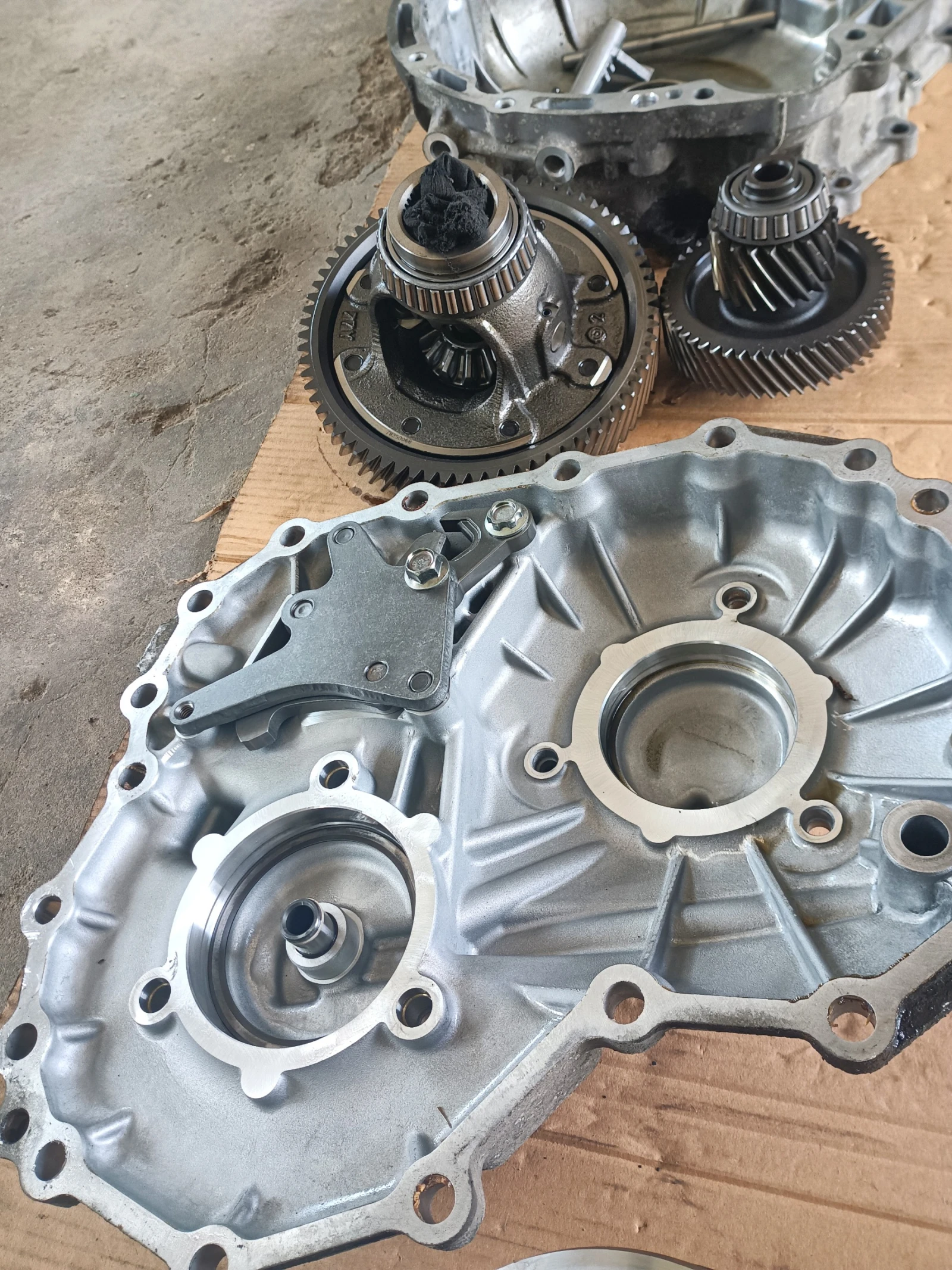 CVT      Mitsubishi Outlander 2.4  | Mobile.bg   7