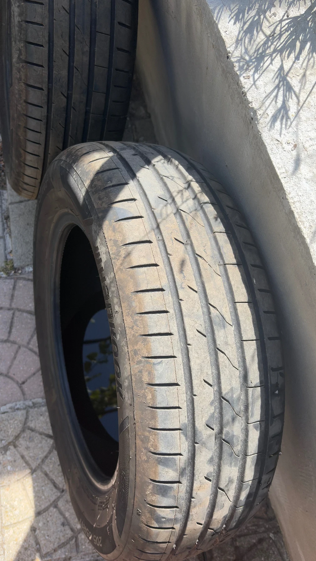Гуми Летни 205/65R17, снимка 5 - Гуми и джанти - 55608192