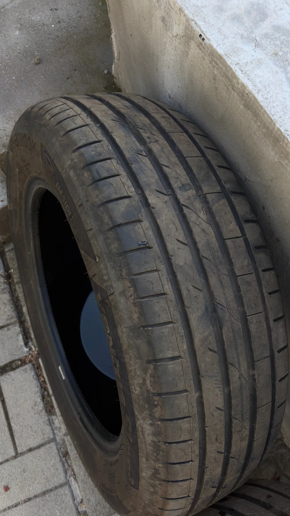 Гуми Летни 205/65R17, снимка 4 - Гуми и джанти - 55608192