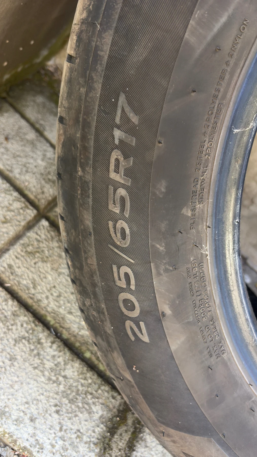 Гуми Летни 205/65R17, снимка 9 - Гуми и джанти - 55608192