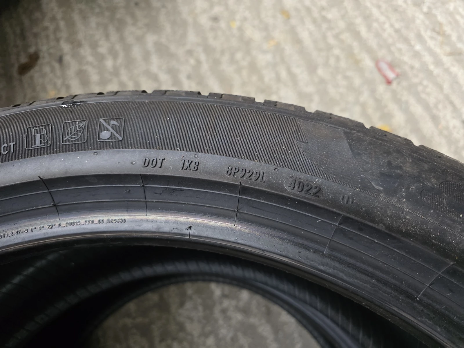 Гуми Зимни 285/40R22, снимка 7 - Гуми и джанти - 56724558