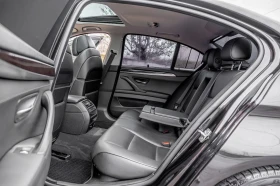 BMW 530 ДИСТРОНИК/ВАКУУМ/KEYLESS/HEAD UP/ПЕЧКА/CARPLAY/, снимка 12
