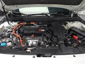 Honda Accord 2.0 Hybrid Touring, снимка 12