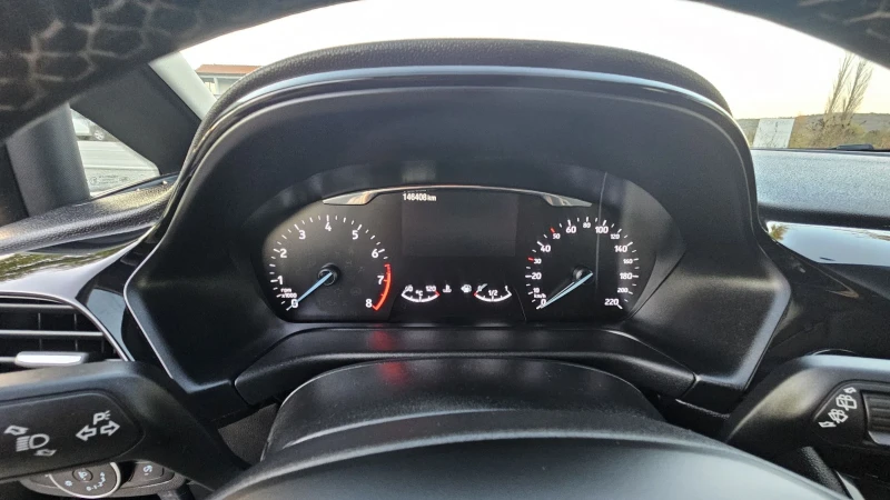 Ford Fiesta 1.0i Titanium, снимка 8 - Автомобили и джипове - 52877303