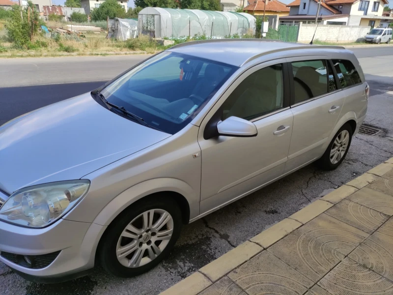 Opel Astra H, снимка 2 - Автомобили и джипове - 47025254