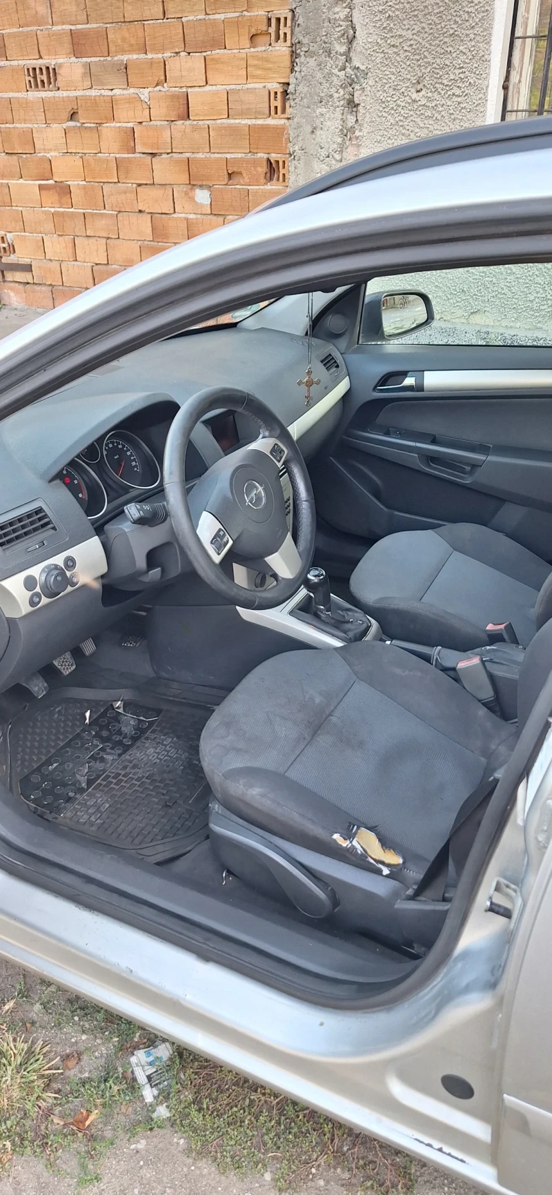 Opel Astra 1.7 CDTI, снимка 9 - Автомобили и джипове - 47511743