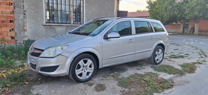 Opel Astra 1.7 CDTI, снимка 3 - Автомобили и джипове - 47511743