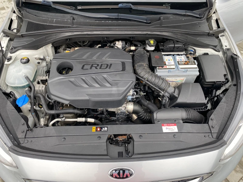 Kia Ceed 1.6crdi, снимка 16 - Автомобили и джипове - 47933088