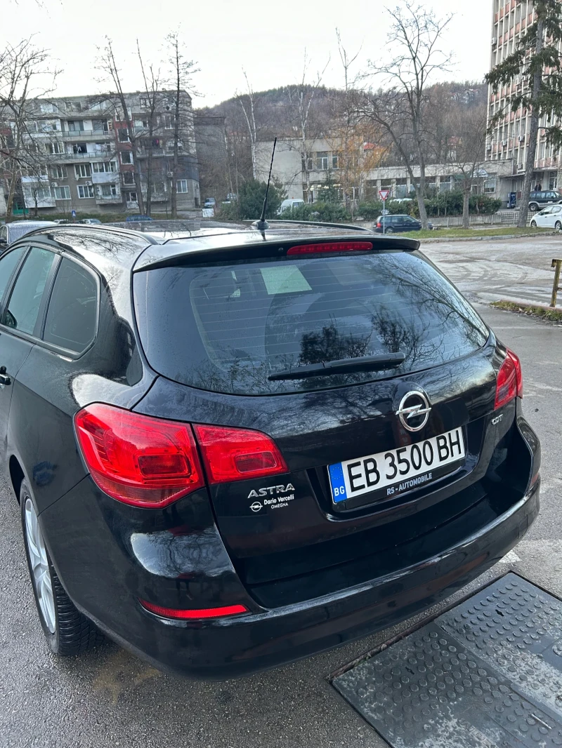 Opel Astra, снимка 2 - Автомобили и джипове - 48723529