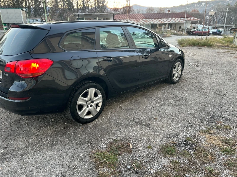 Opel Astra, снимка 9 - Автомобили и джипове - 48723529