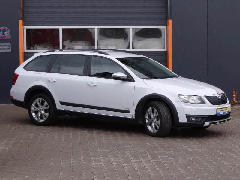 Skoda Octavia Scout 2.0tdi-150k.c. /4 X 4/ Навигация / Euro-6B /, снимка 6 - Автомобили и джипове - 49762391