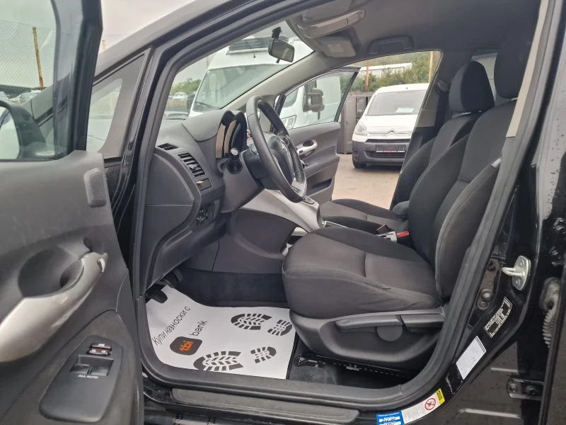 Toyota Auris 1.3VVT-I FACELIFT-10%, снимка 9 - Автомобили и джипове - 51422786