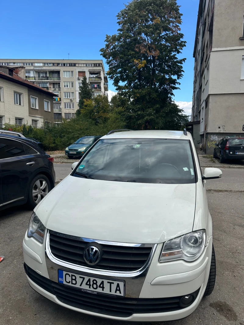 VW Touran, снимка 3 - Автомобили и джипове - 52093733