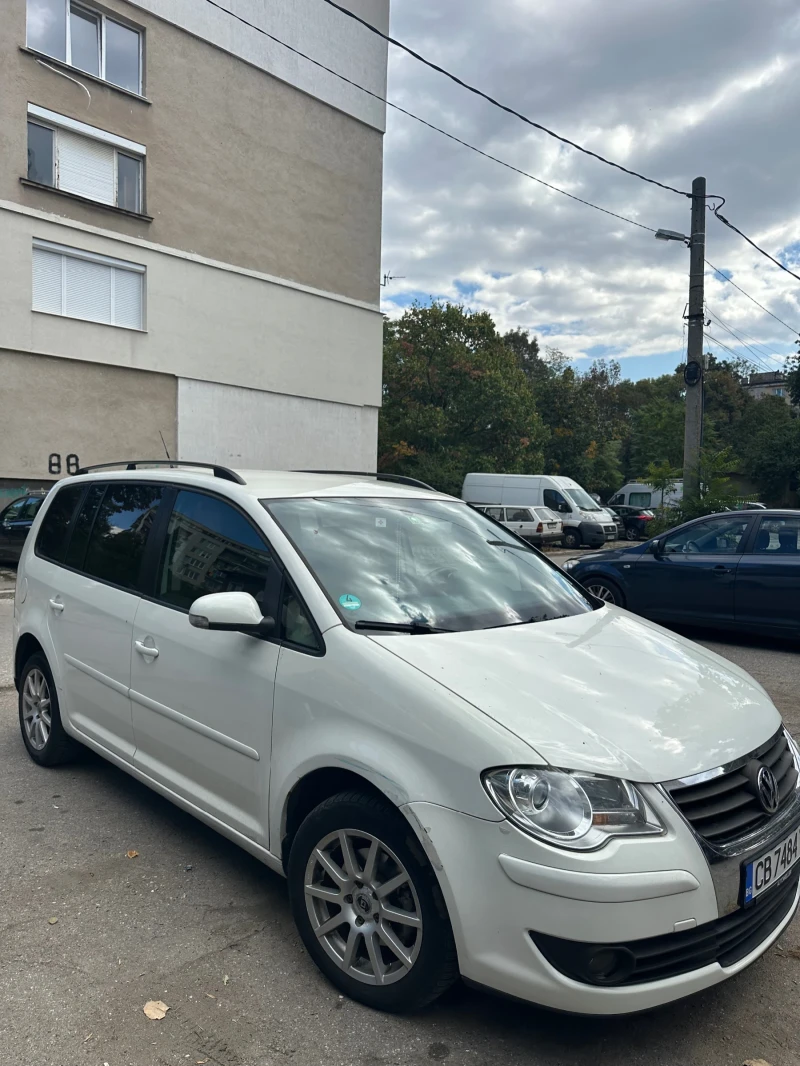 VW Touran, снимка 2 - Автомобили и джипове - 52093733