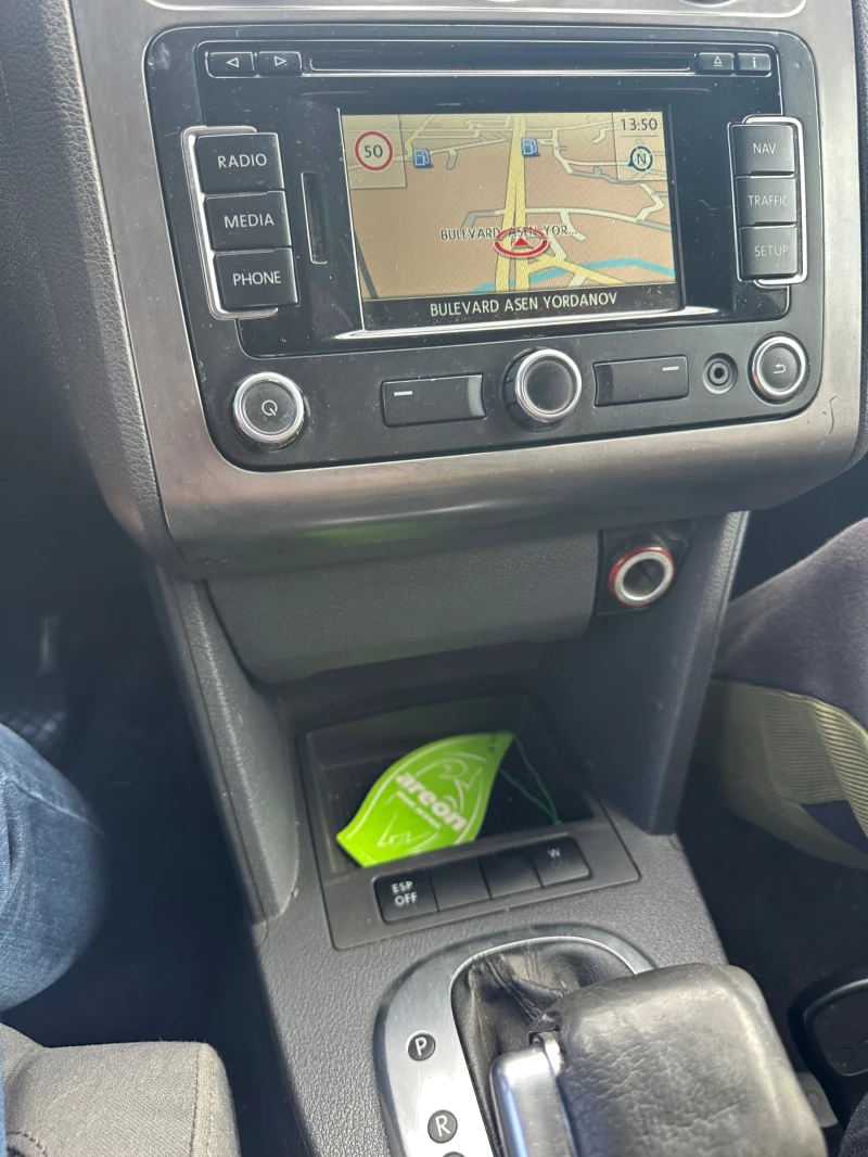 VW Touran, снимка 9 - Автомобили и джипове - 52093733